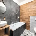Wine & Wellness Besedni Dum 3* Valtice