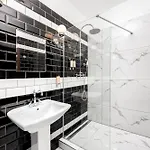 Wine & Wellness Besedni Dum Hotel 3*