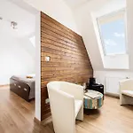 Wine & Wellness Besedni Dum 3*