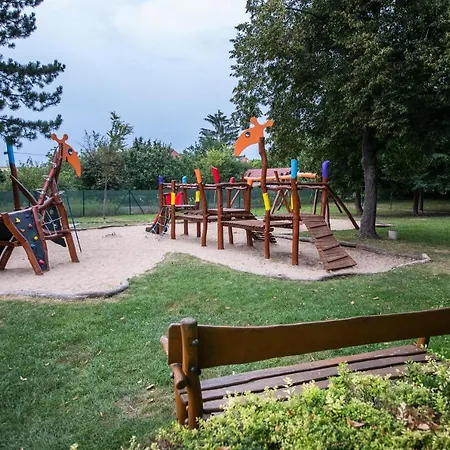 Отель Wine & Wellness Besedni Dum