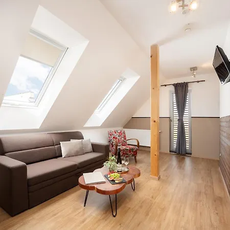 Hotel Wine&wellness Besední Dům 3*