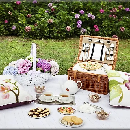 Hotel Wine & Wellness Besedni Dum 3*