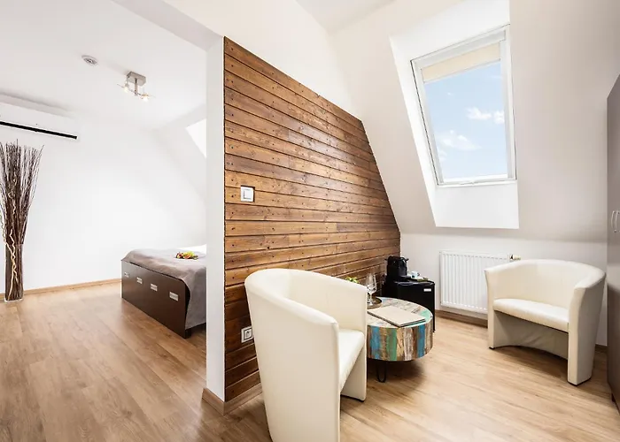 Wine & Wellness Besedni Dum 3*