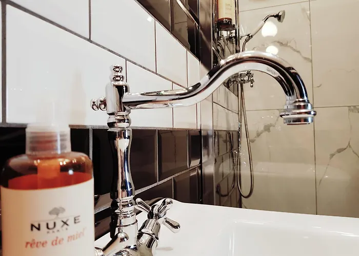 Wine & Wellness Besedni Dum 3* ヴァルチツェ